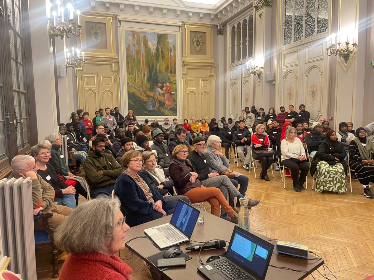 Réunion de rentrée des apprenants, le 21 novembre 2024, à la Mairie du 10e arrondissement