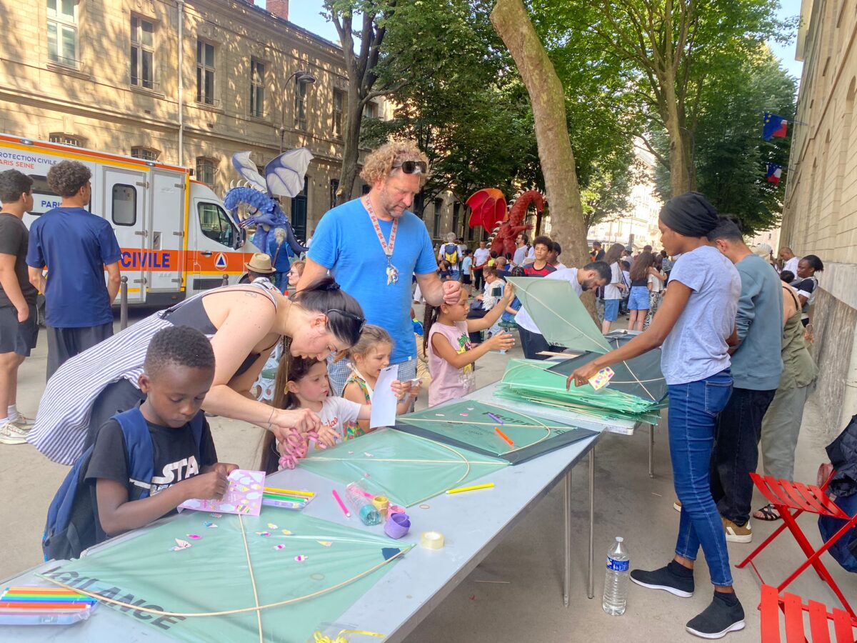 Une fête de quartier haute en couleurs… et en cerfs-volants !